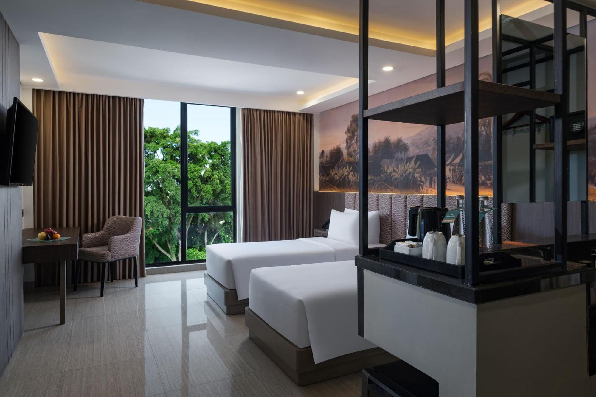 Hotel Santika Blitar Eksteriør bilde