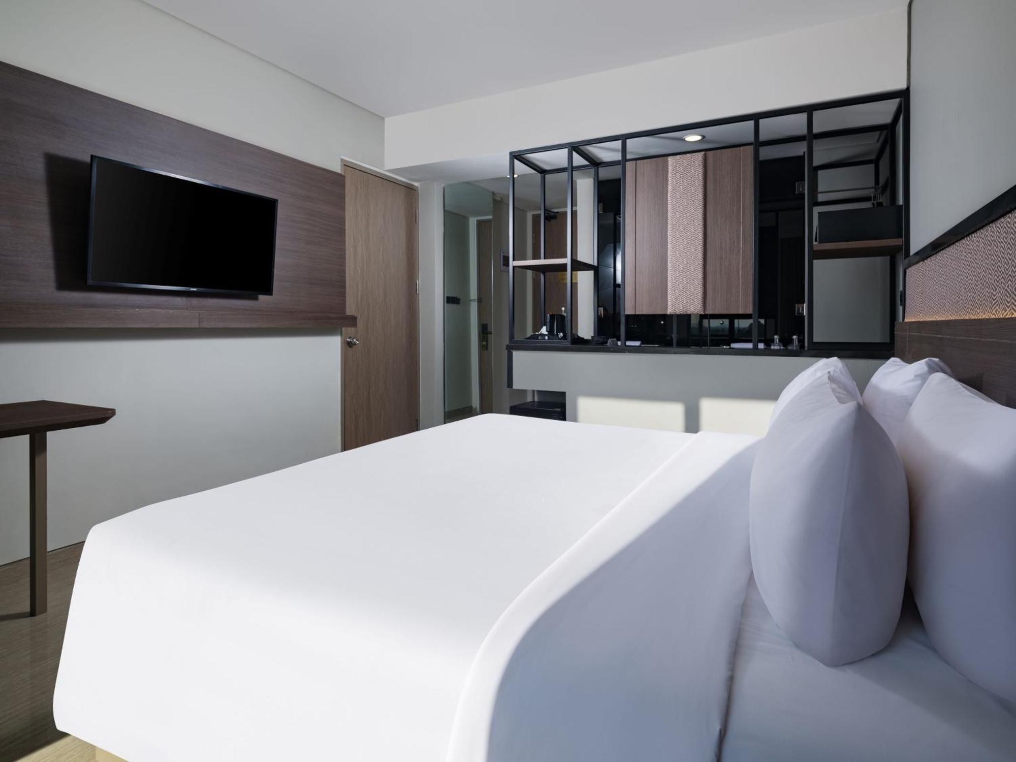 Hotel Santika Blitar Eksteriør bilde
