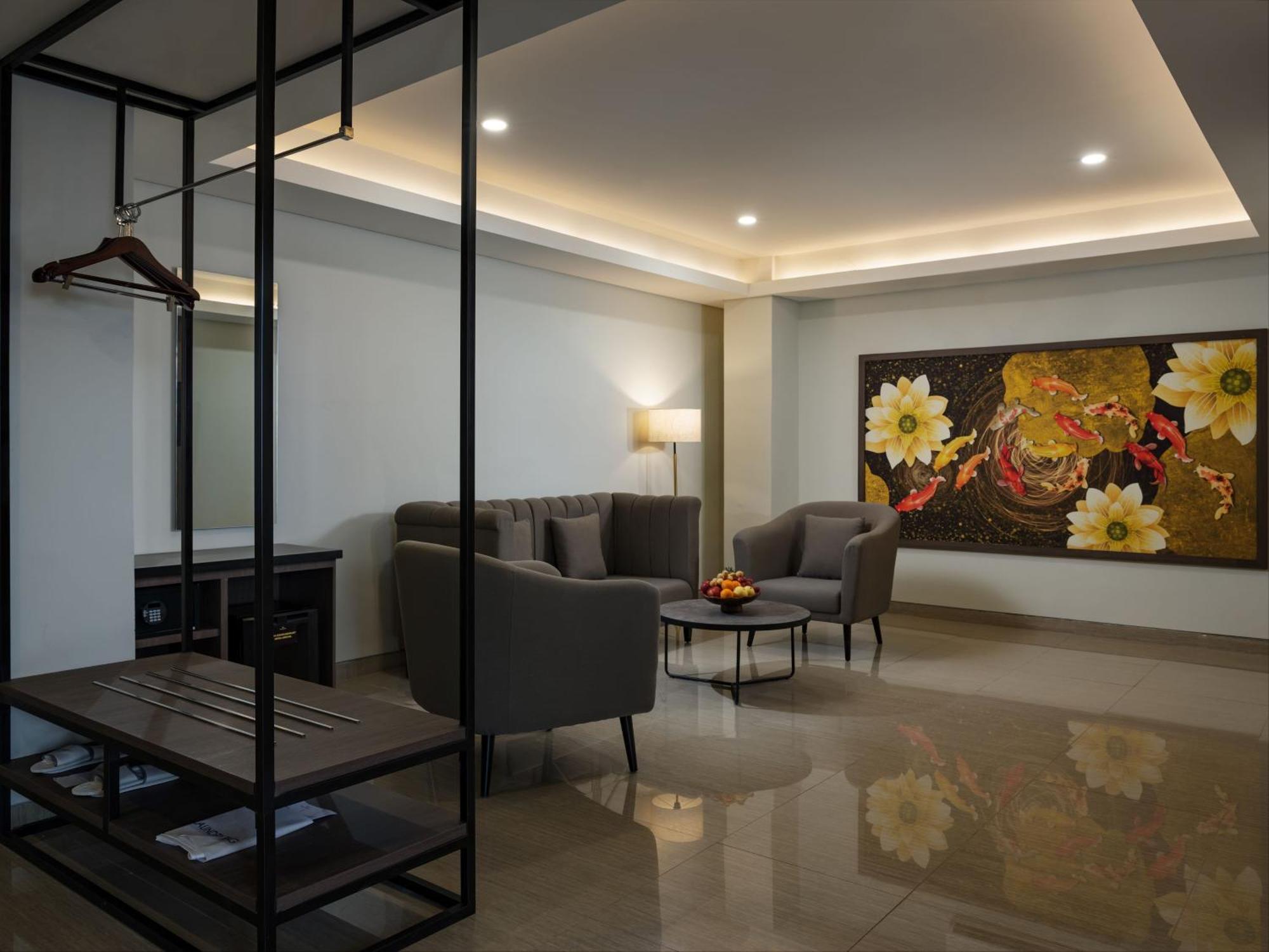Hotel Santika Blitar Eksteriør bilde