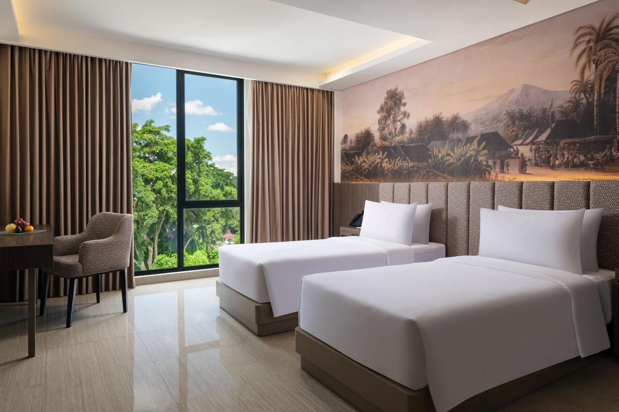Hotel Santika Blitar Eksteriør bilde