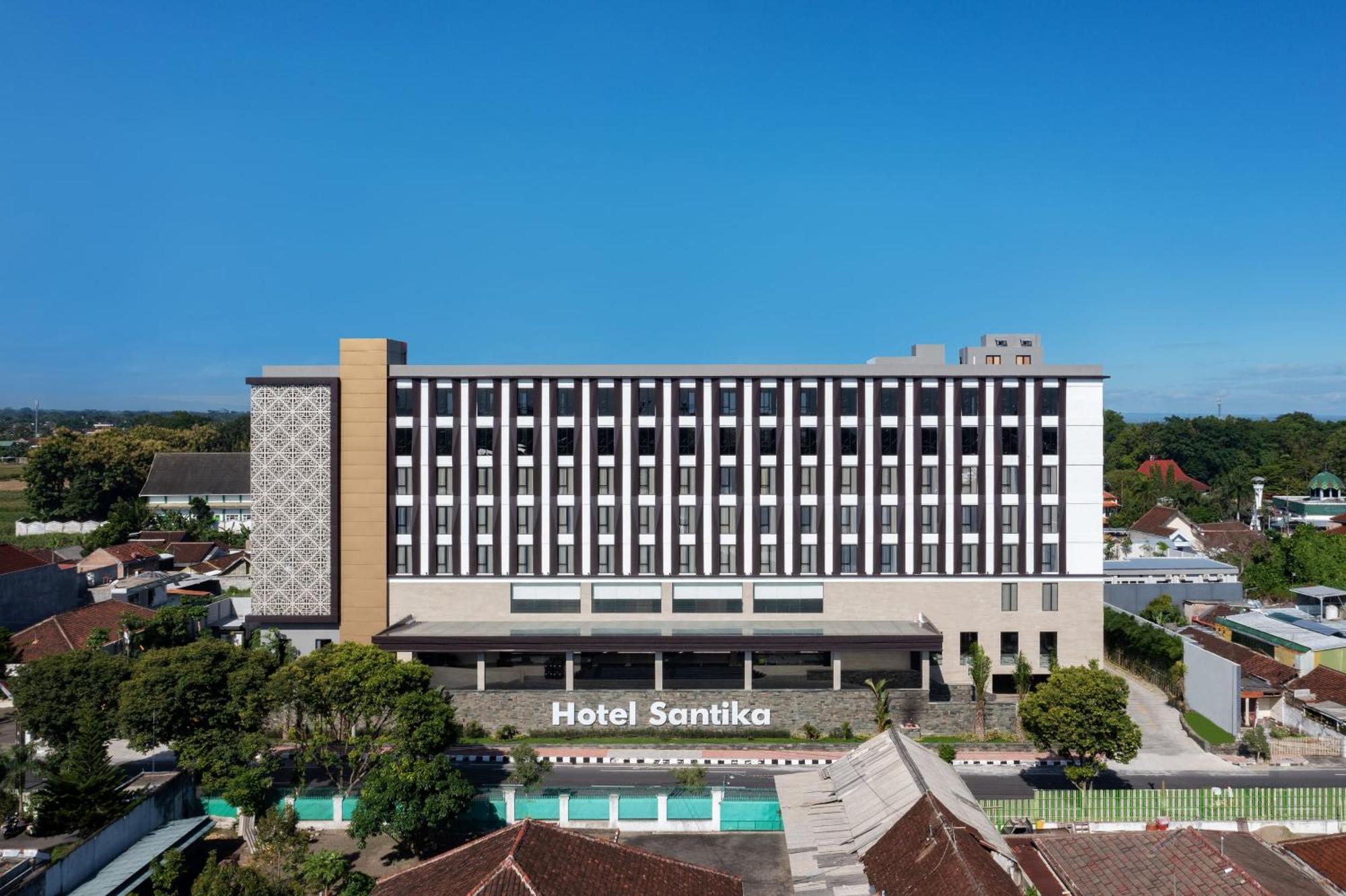 Hotel Santika Blitar Eksteriør bilde